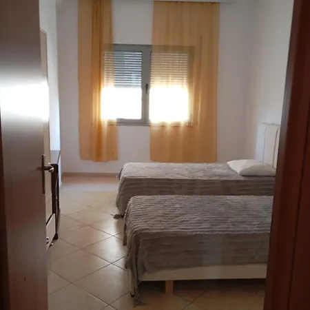 Хостел Royal Тирана