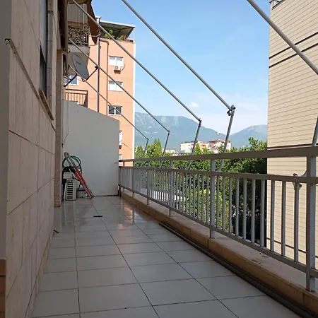 Royal Vandrarhem Tirana