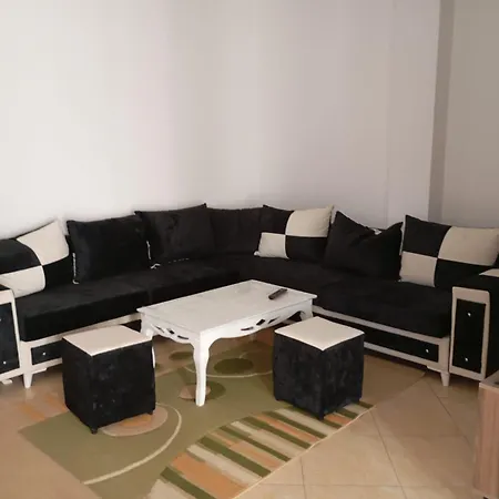 Hostel Royal *